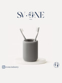 استند مسواک مینیمال SV.ONE با طراحی شیاردار و مدرن استند چندمنظوره SV.ONE برای نظمدهی وسایل شخصی