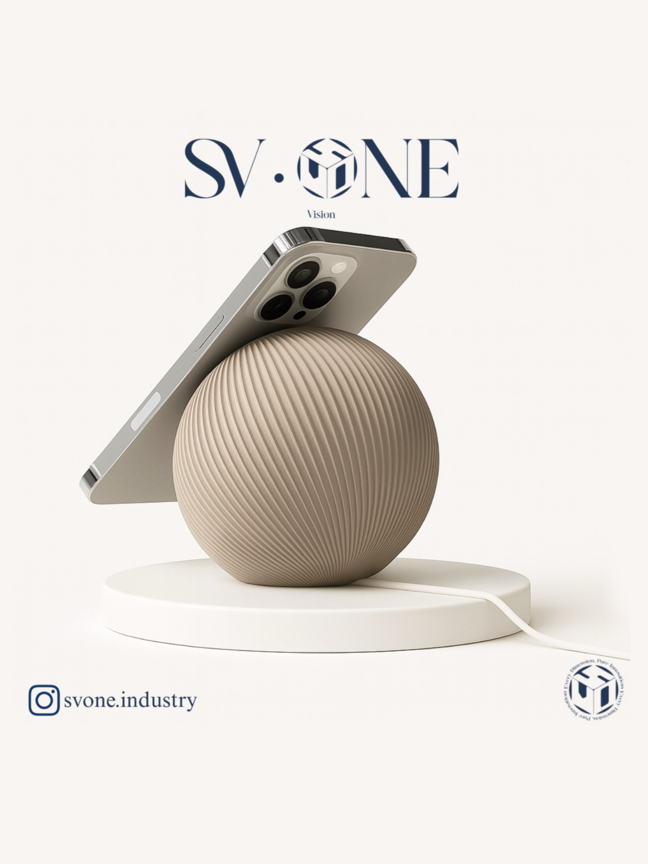 پایه رومیزی مدرن با طراحی دایره‌ای برای موبایل  استند مگ‌سیف با بافت راه‌دار هندسی